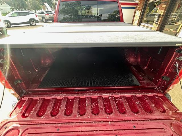 RAM 1500 SLT Crew Cab SWB 4WD 2015