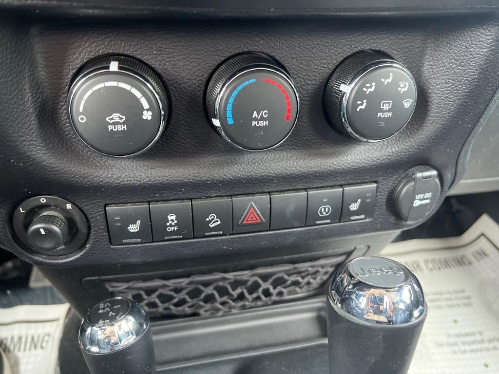 Jeep Wrangler Unlimited Unlimited Sahara 4WD 2016