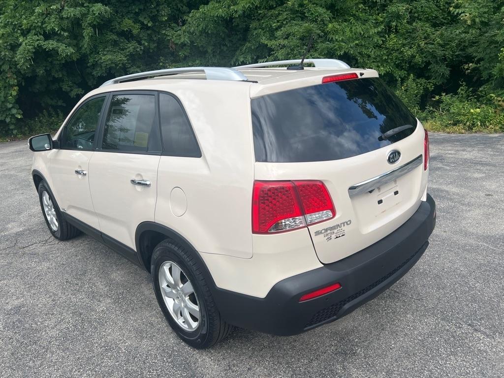 Kia Sorento LX 4D SUV AWD V6 2011