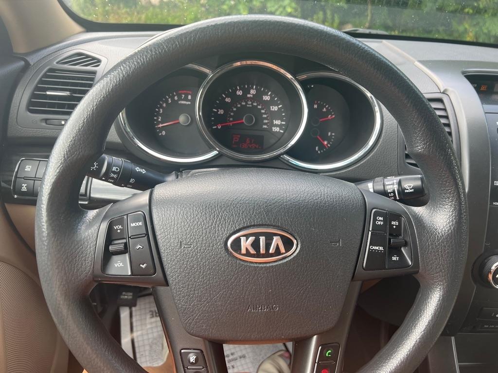 Kia Sorento LX 4D SUV AWD V6 2011