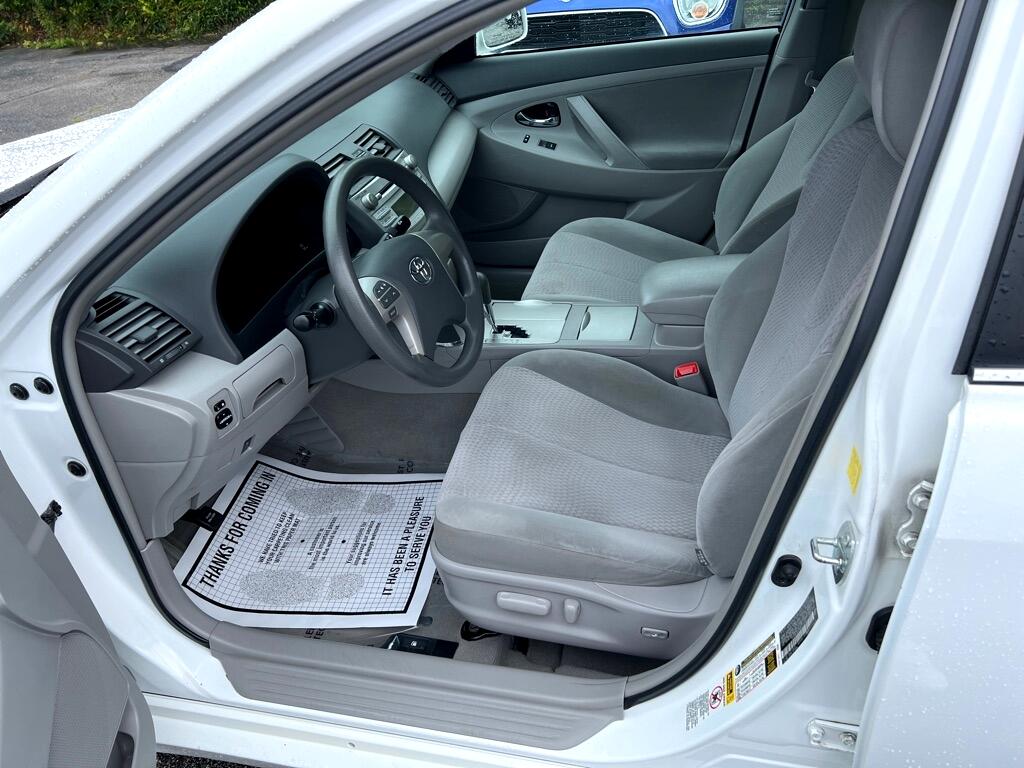 Toyota Camry LE 6-Spd AT 2011 Toyota Camry LE 6-Spd AT 2011