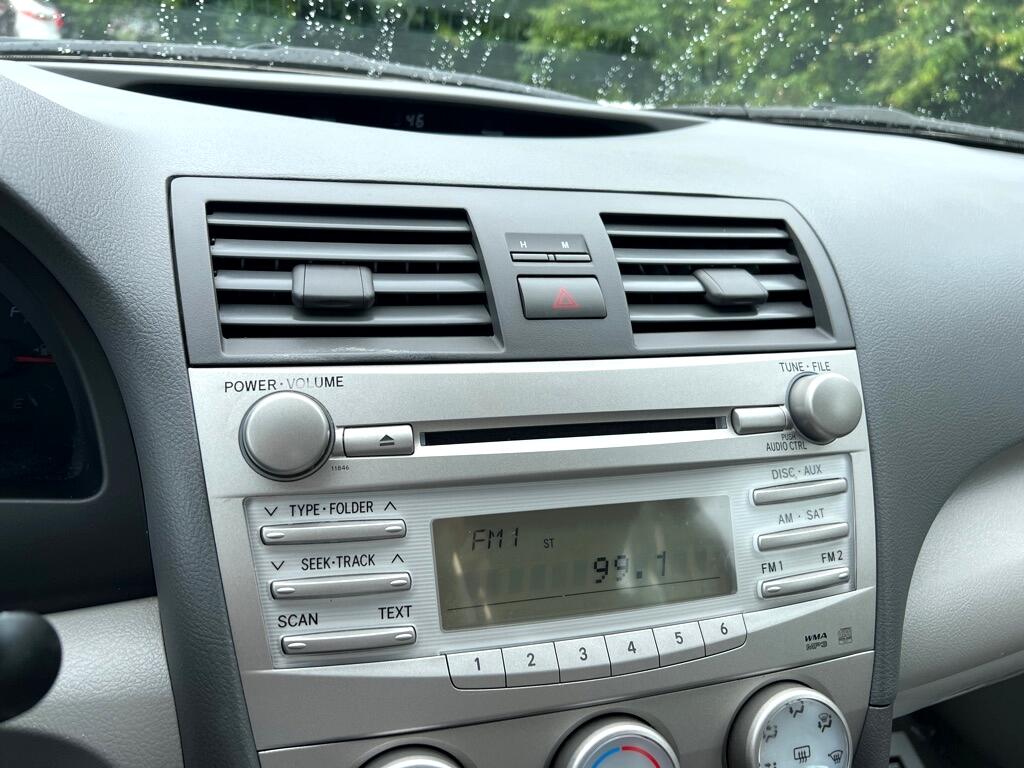 Toyota Camry LE 6-Spd AT 2011 Toyota Camry LE 6-Spd AT 2011