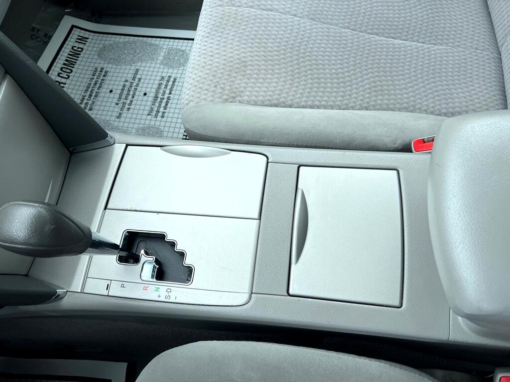 Toyota Camry LE 6-Spd AT 2011 Toyota Camry LE 6-Spd AT 2011