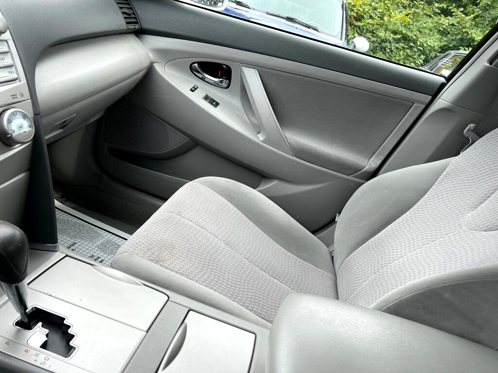 Toyota Camry LE 6-Spd AT 2011 Toyota Camry LE 6-Spd AT 2011