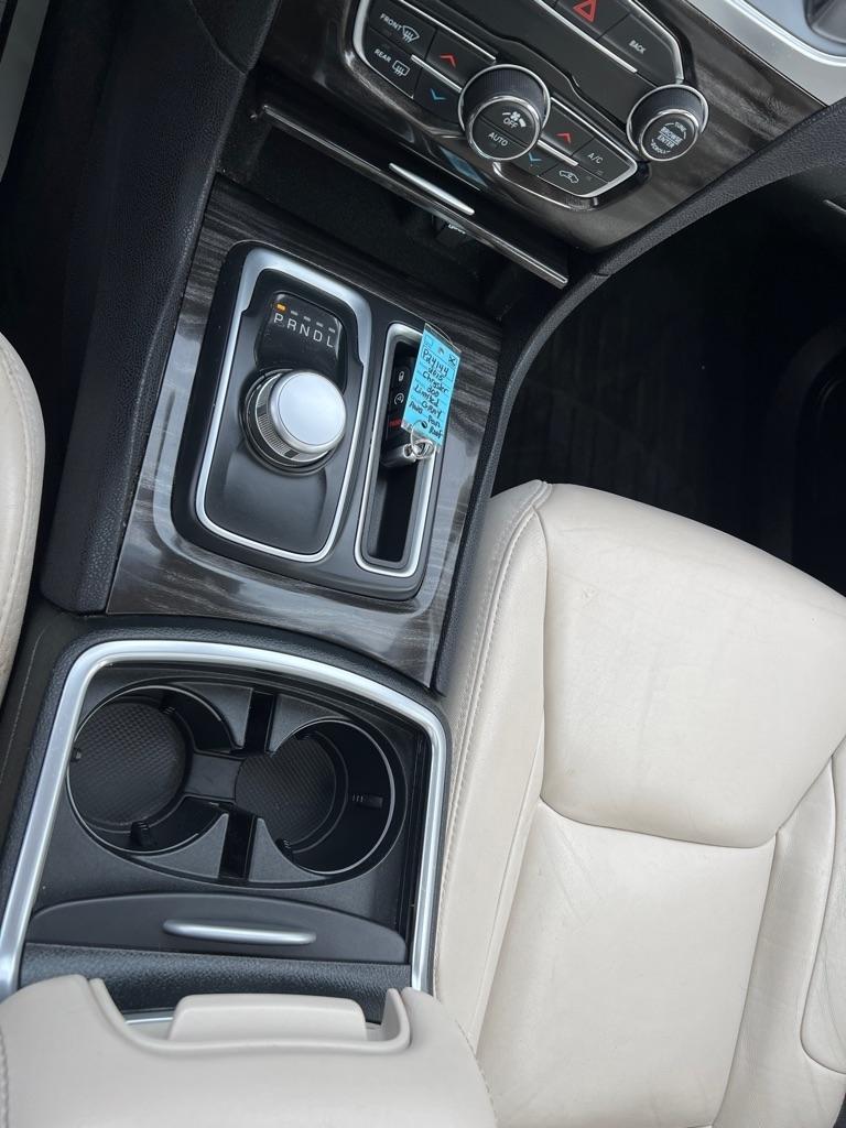 Chrysler 300 Limited AWD 2015