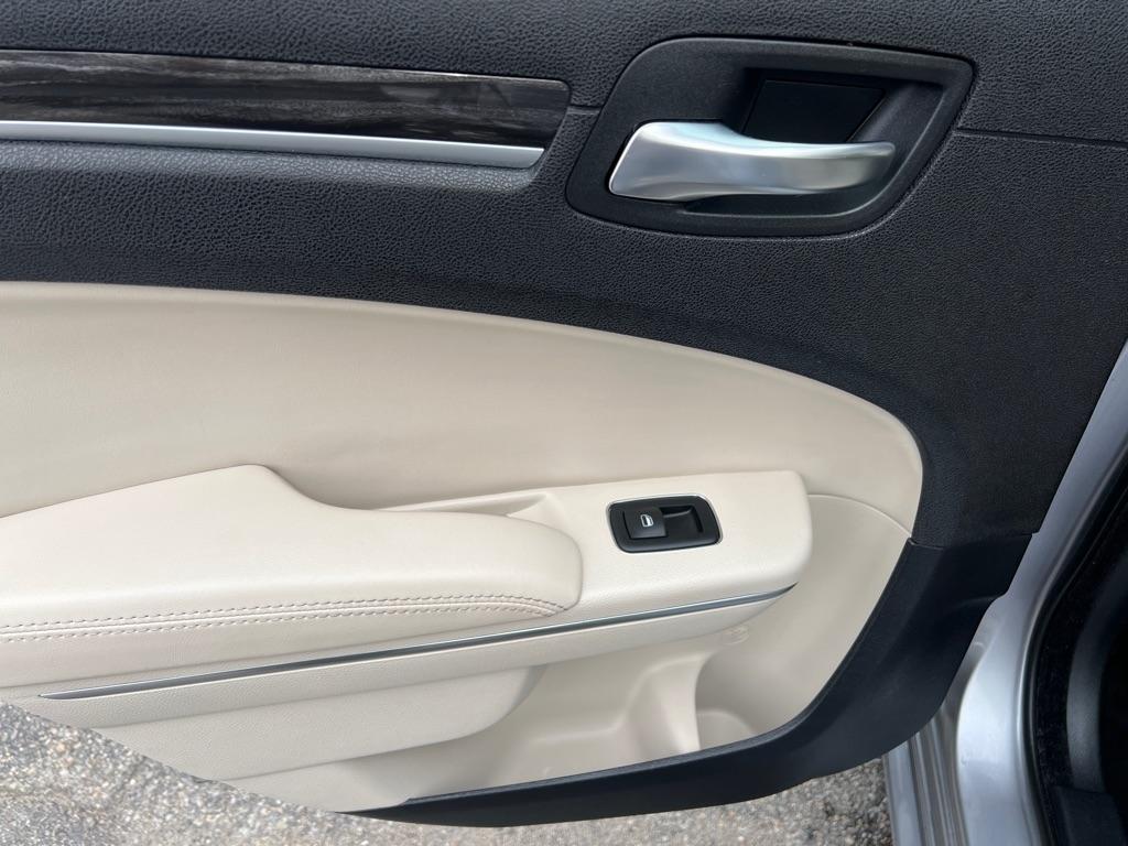 Chrysler 300 Limited AWD 2015