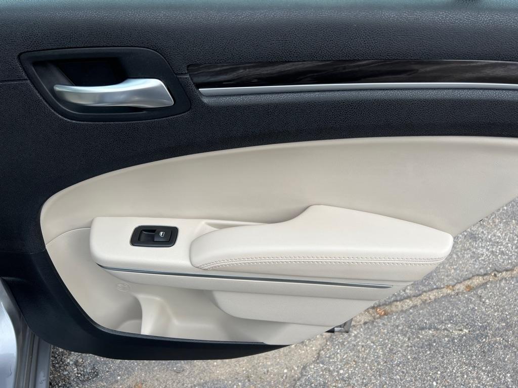 Chrysler 300 Limited AWD 2015