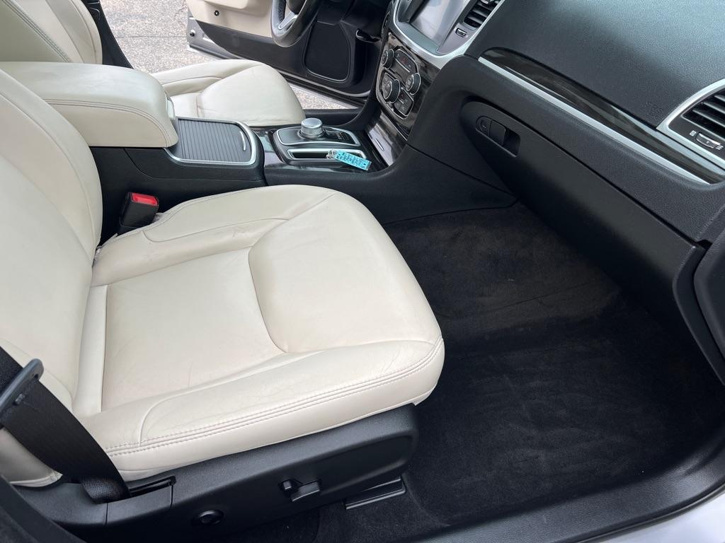 Chrysler 300 Limited AWD 2015