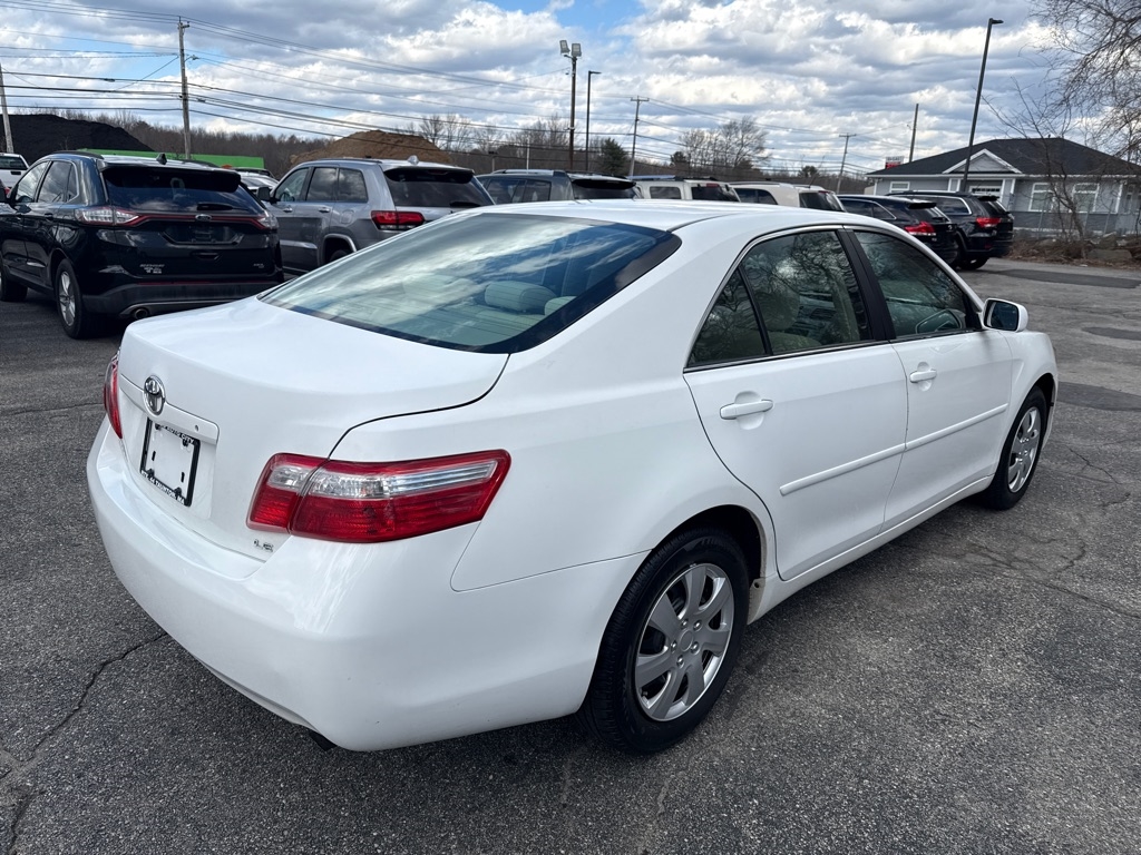 Toyota Camry SE 5-Spd AT 2009