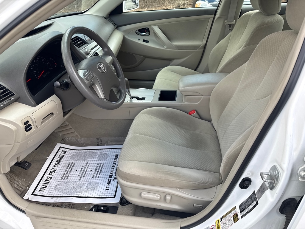 Toyota Camry SE 5-Spd AT 2009