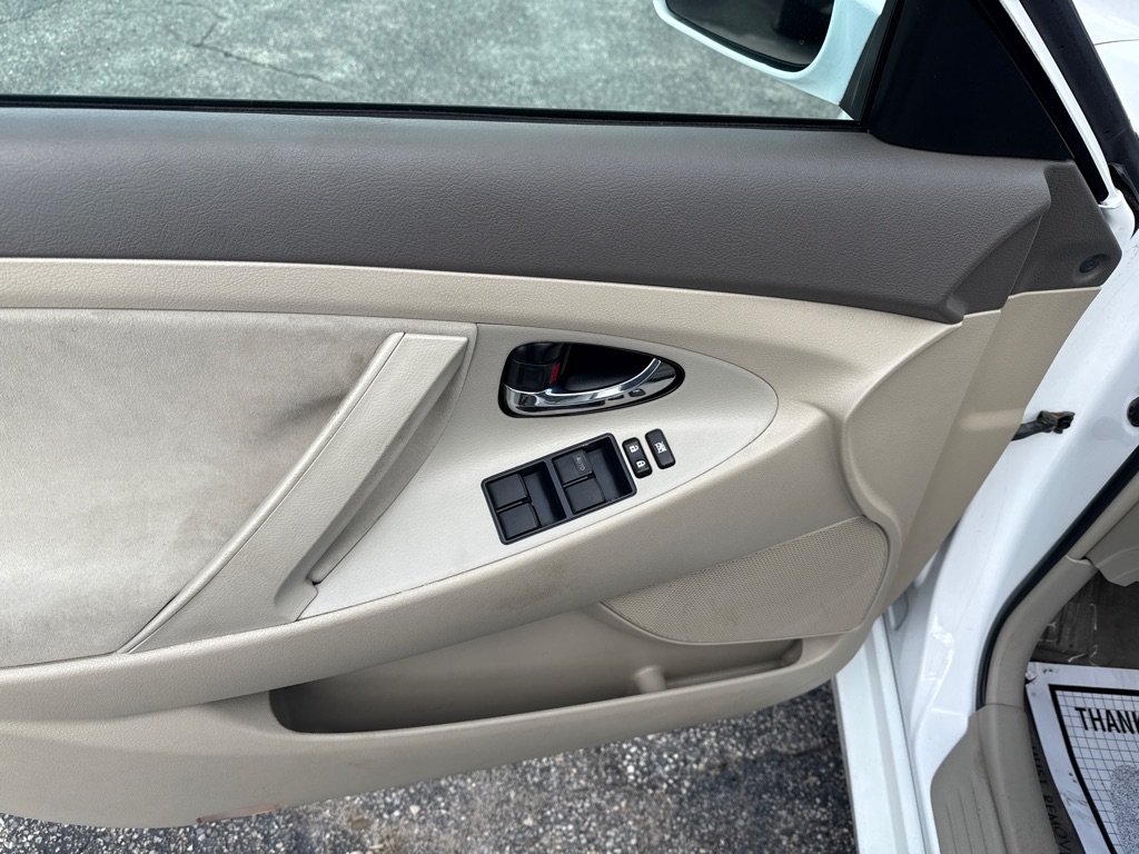 Toyota Camry SE 5-Spd AT 2009