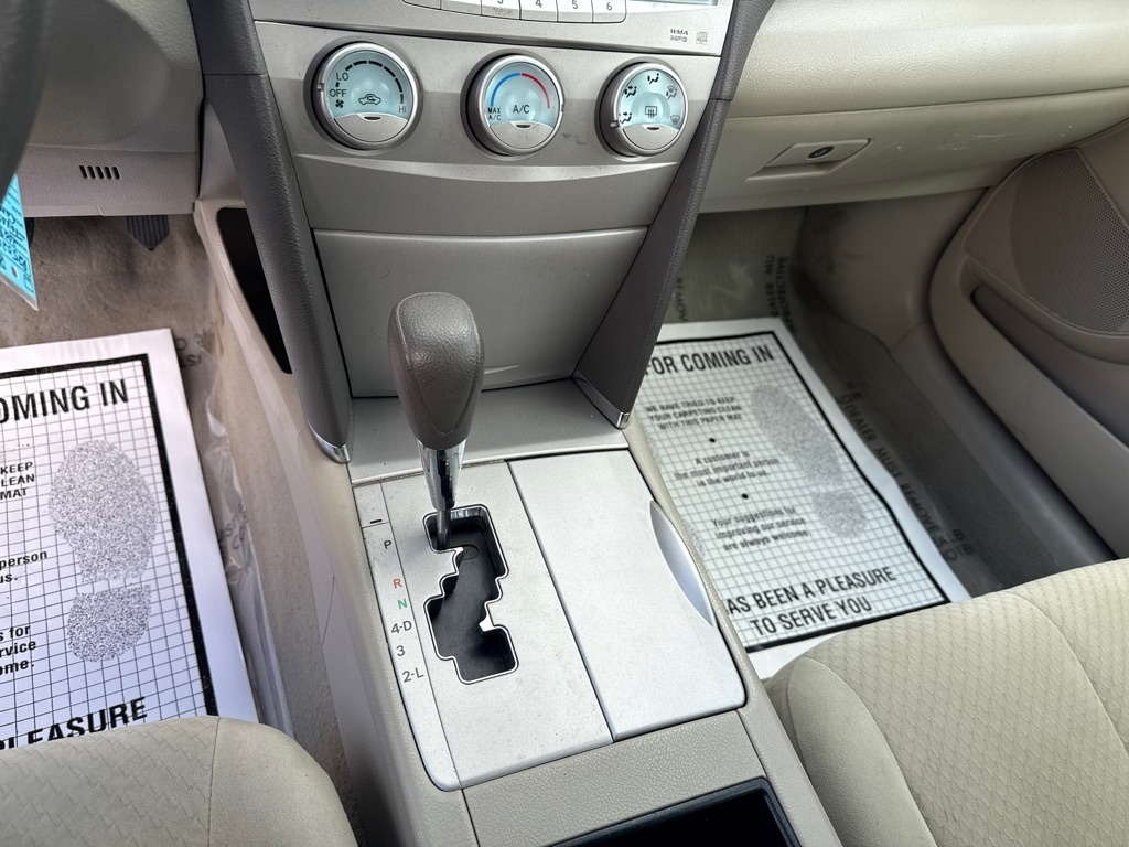 Toyota Camry SE 5-Spd AT 2009