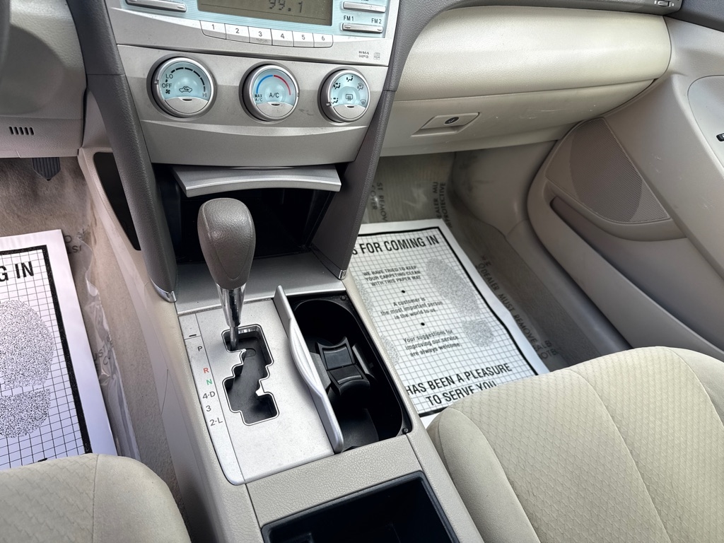 Toyota Camry SE 5-Spd AT 2009