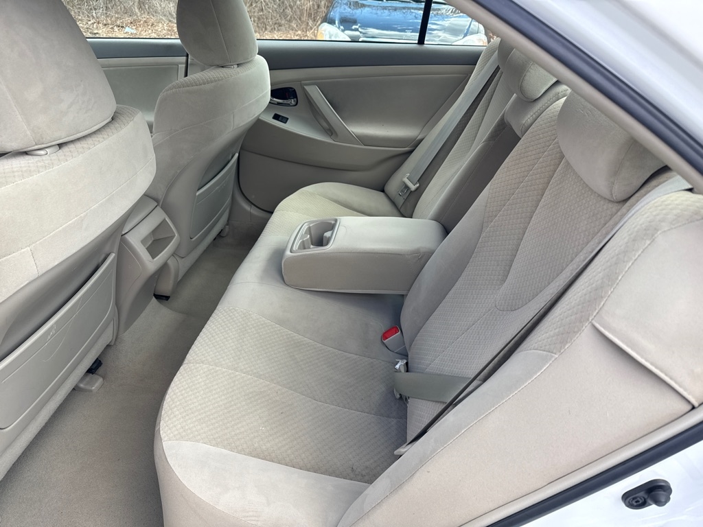 Toyota Camry SE 5-Spd AT 2009