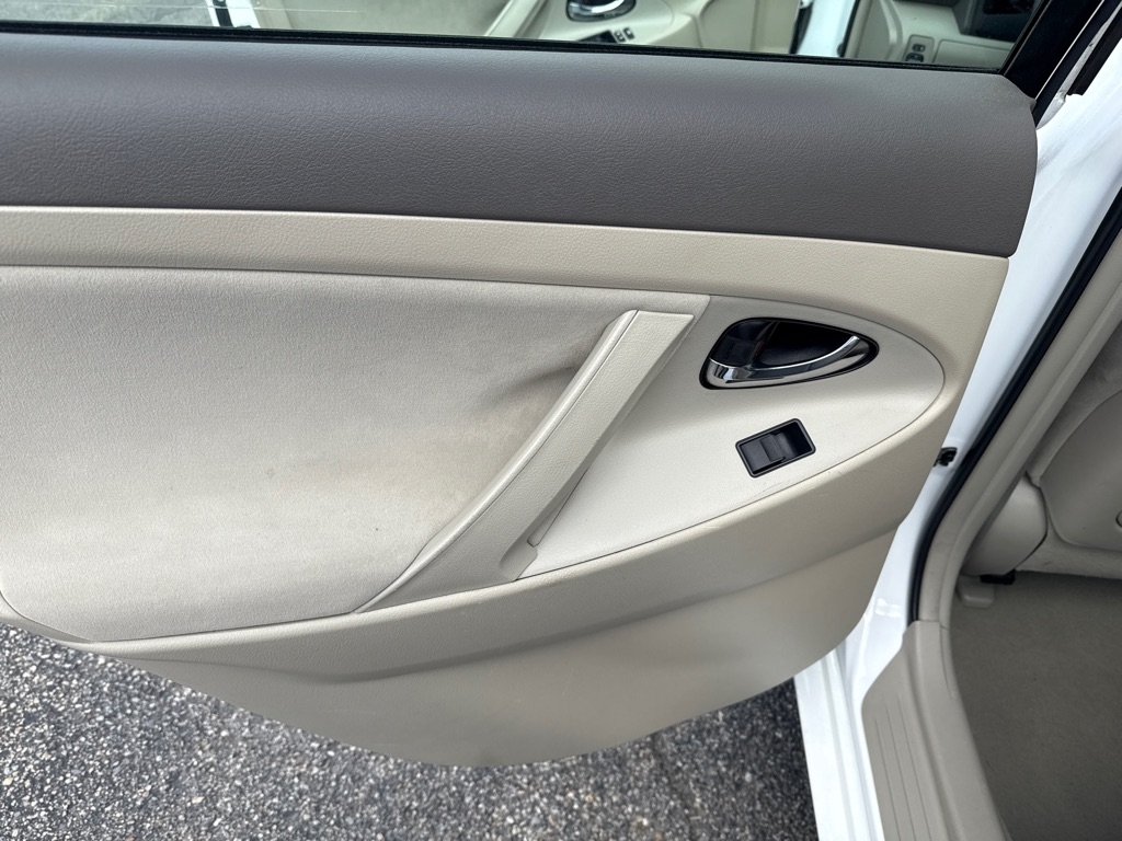 Toyota Camry SE 5-Spd AT 2009