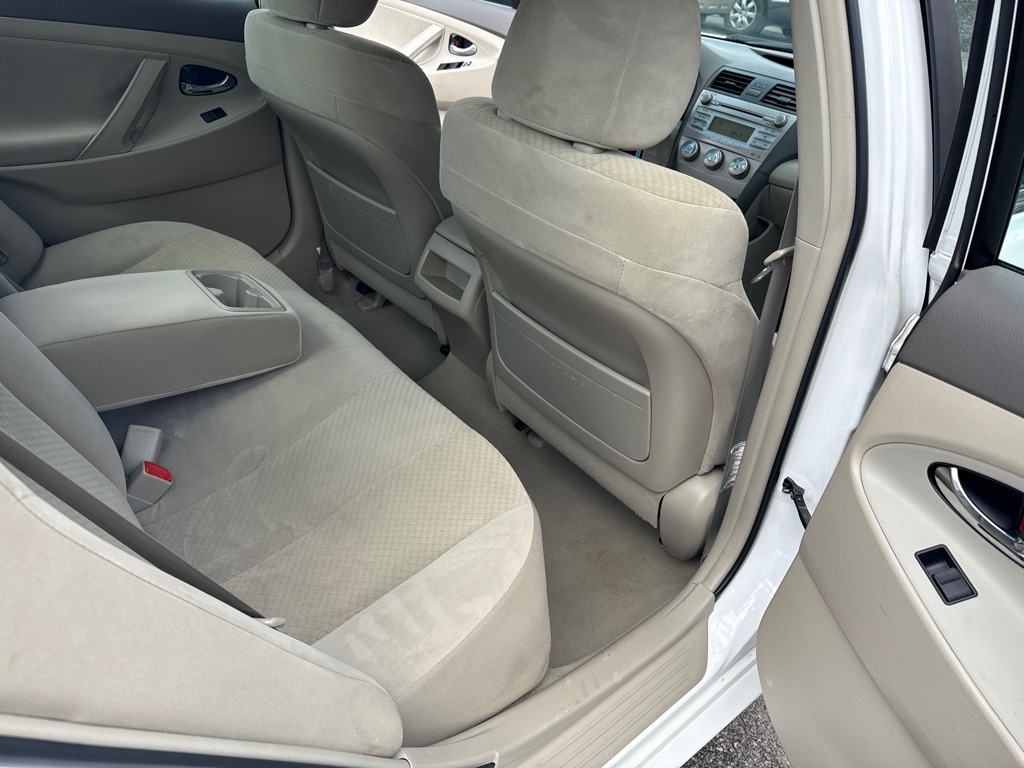 Toyota Camry SE 5-Spd AT 2009