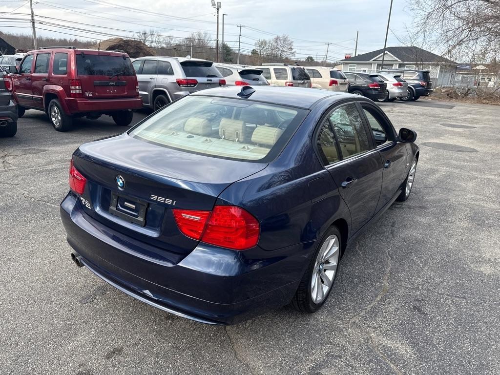 BMW 328 328i xDrive SA 2011