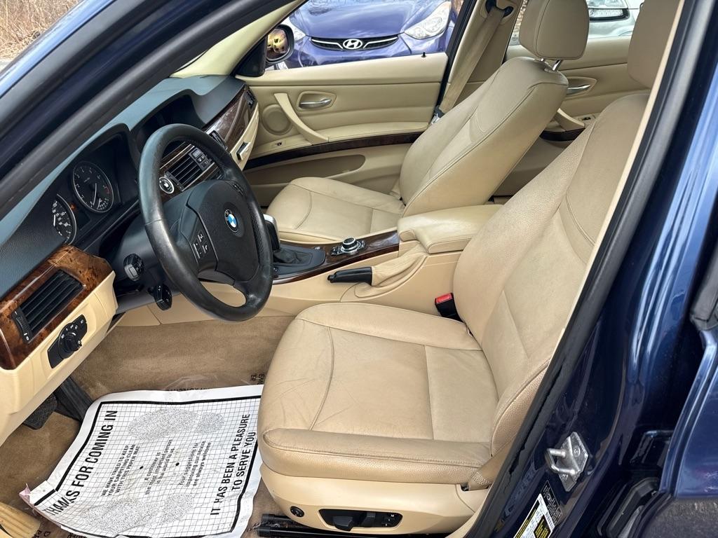 BMW 328 328i xDrive SA 2011