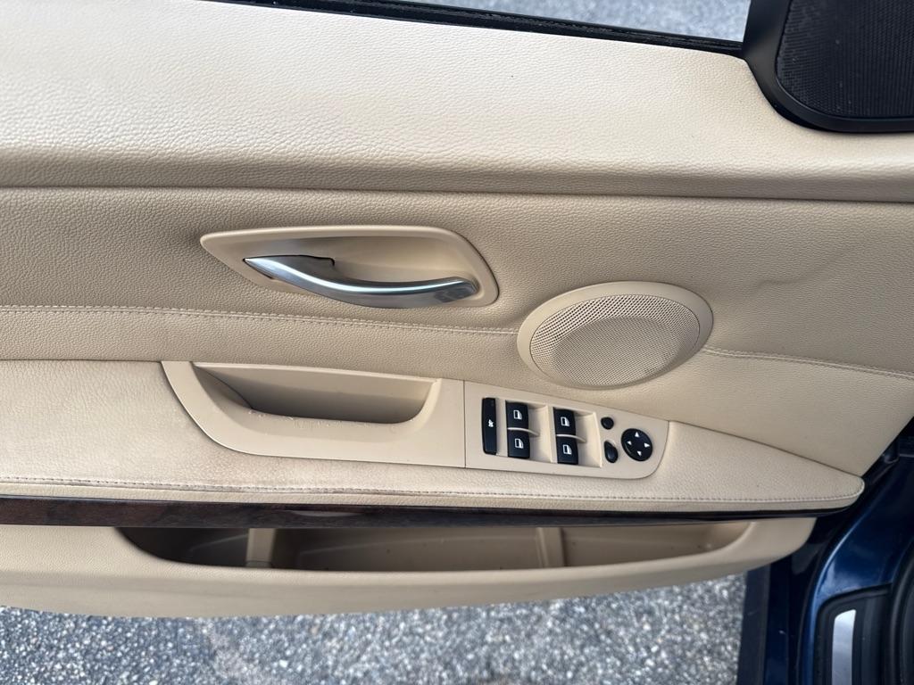 BMW 328 328i xDrive SA 2011