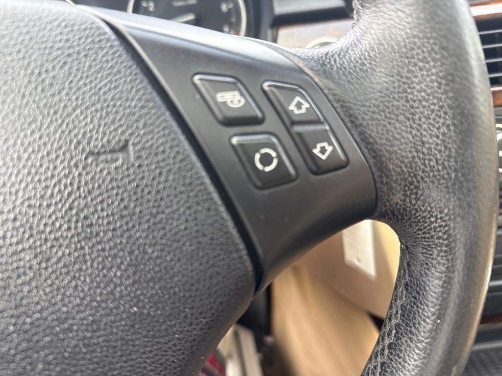 BMW 328 328i xDrive SA 2011