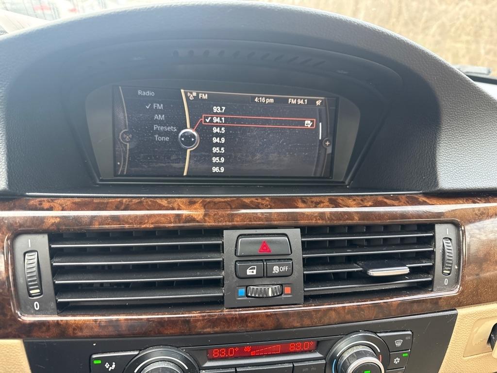 BMW 328 328i xDrive SA 2011