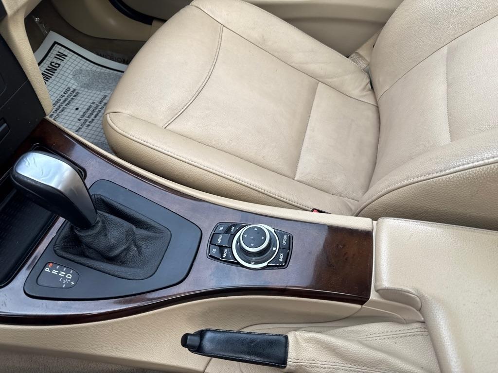 BMW 328 328i xDrive SA 2011