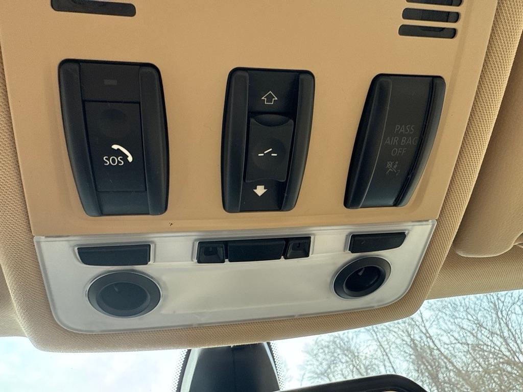 BMW 328 328i xDrive SA 2011