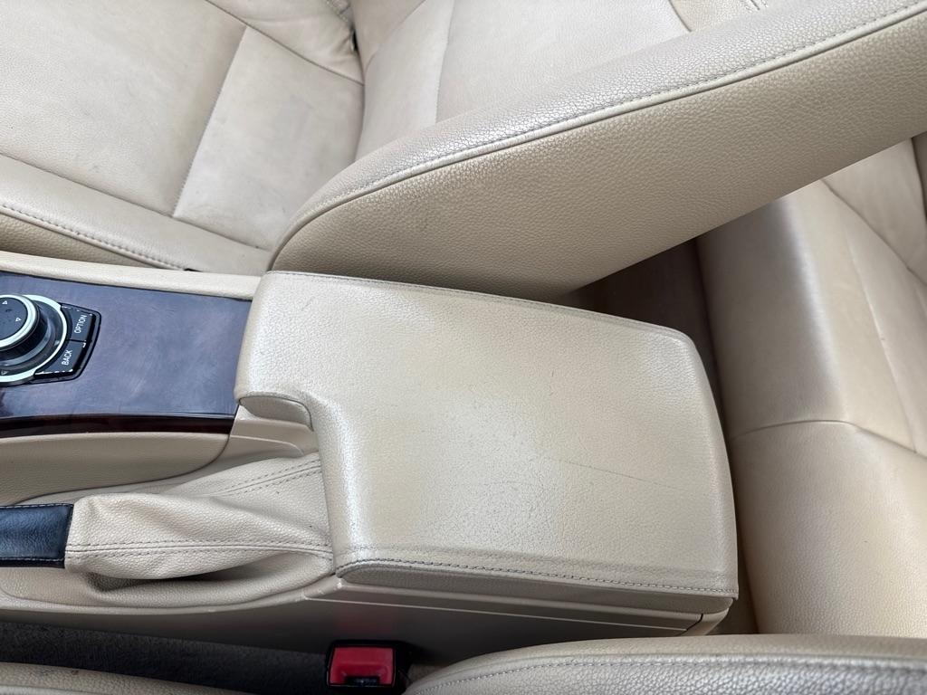 BMW 328 328i xDrive SA 2011