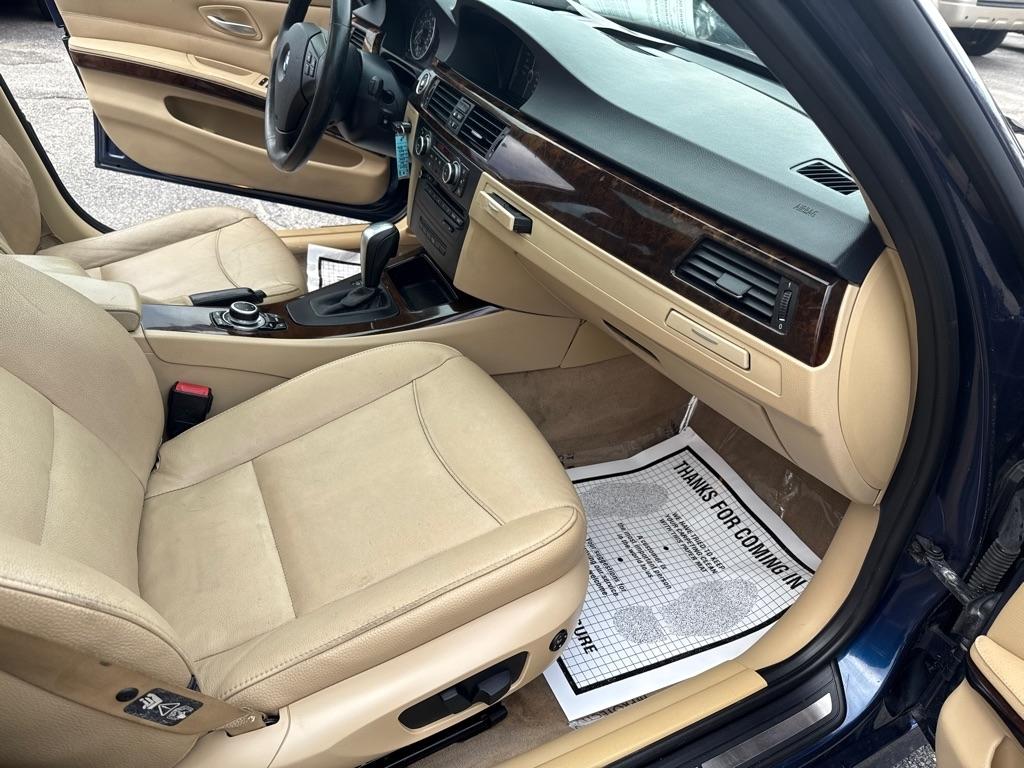 BMW 328 328i xDrive SA 2011