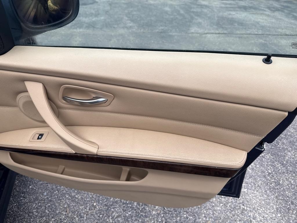 BMW 328 328i xDrive SA 2011