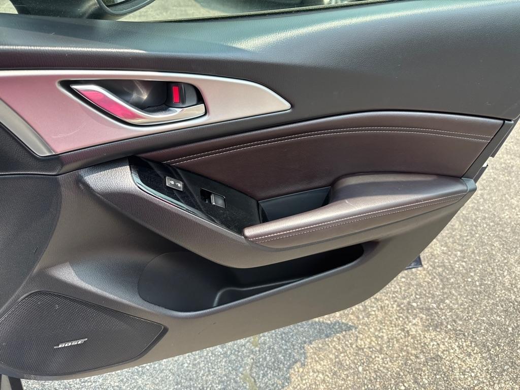 Mazda MAZDA3 s Touring AT 4-Door 2018