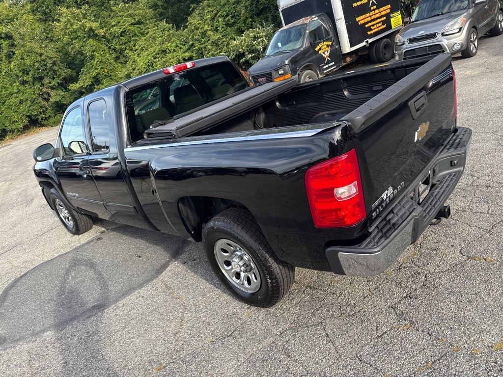 Chevrolet Silverado 1500 LT Ext. Cab 4WD 2011 Chevrolet Silverado 1500 LT Ext. Cab 4WD 2011