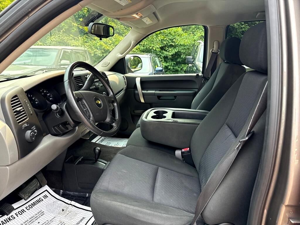 Chevrolet Silverado 1500 LS Crew Cab Short Box 4WD 2012 Chevrolet Silverado 1500 LS Crew Cab Short Box 4WD 2012