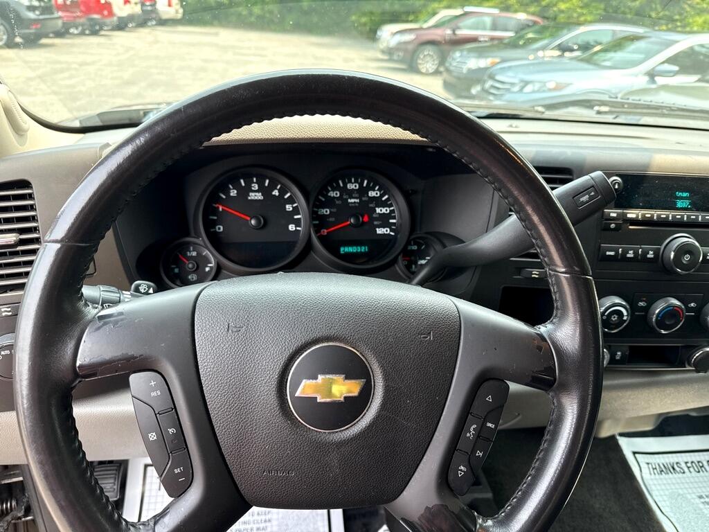 Chevrolet Silverado 1500 LS Crew Cab Short Box 4WD 2012 Chevrolet Silverado 1500 LS Crew Cab Short Box 4WD 2012