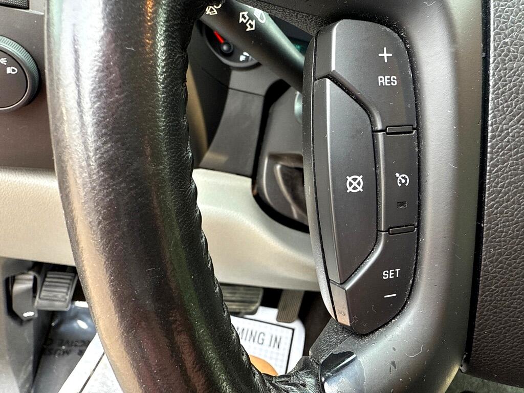 Chevrolet Silverado 1500 LS Crew Cab Short Box 4WD 2012 Chevrolet Silverado 1500 LS Crew Cab Short Box 4WD 2012