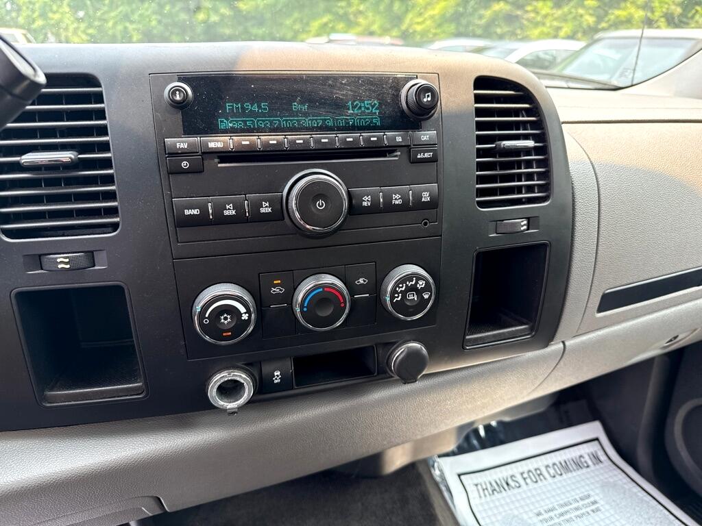 Chevrolet Silverado 1500 LS Crew Cab Short Box 4WD 2012 Chevrolet Silverado 1500 LS Crew Cab Short Box 4WD 2012