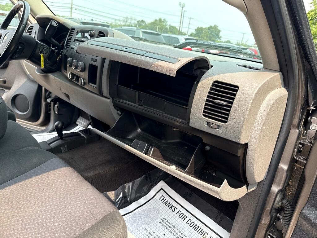 Chevrolet Silverado 1500 LS Crew Cab Short Box 4WD 2012 Chevrolet Silverado 1500 LS Crew Cab Short Box 4WD 2012