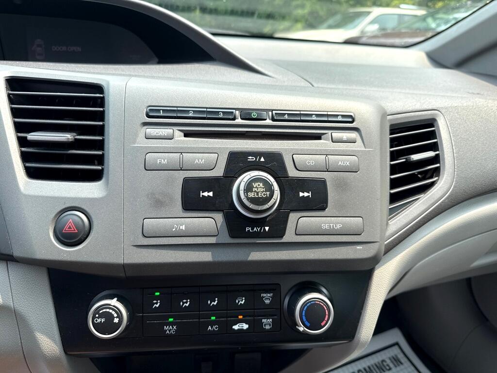 Honda Civic LX Sedan 5-Speed AT 2012 Honda Civic LX Sedan 5-Speed AT 2012