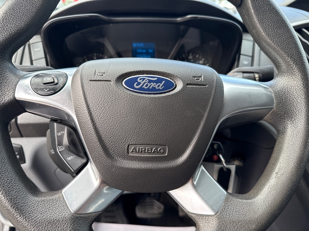 Ford Transit 150 Wagon Low Roof XL w/Sliding Pass. 130-in. WB 2015 Ford Transit 150 Wagon Low Roof XL w/Sliding Pass. 130-in. WB 2015