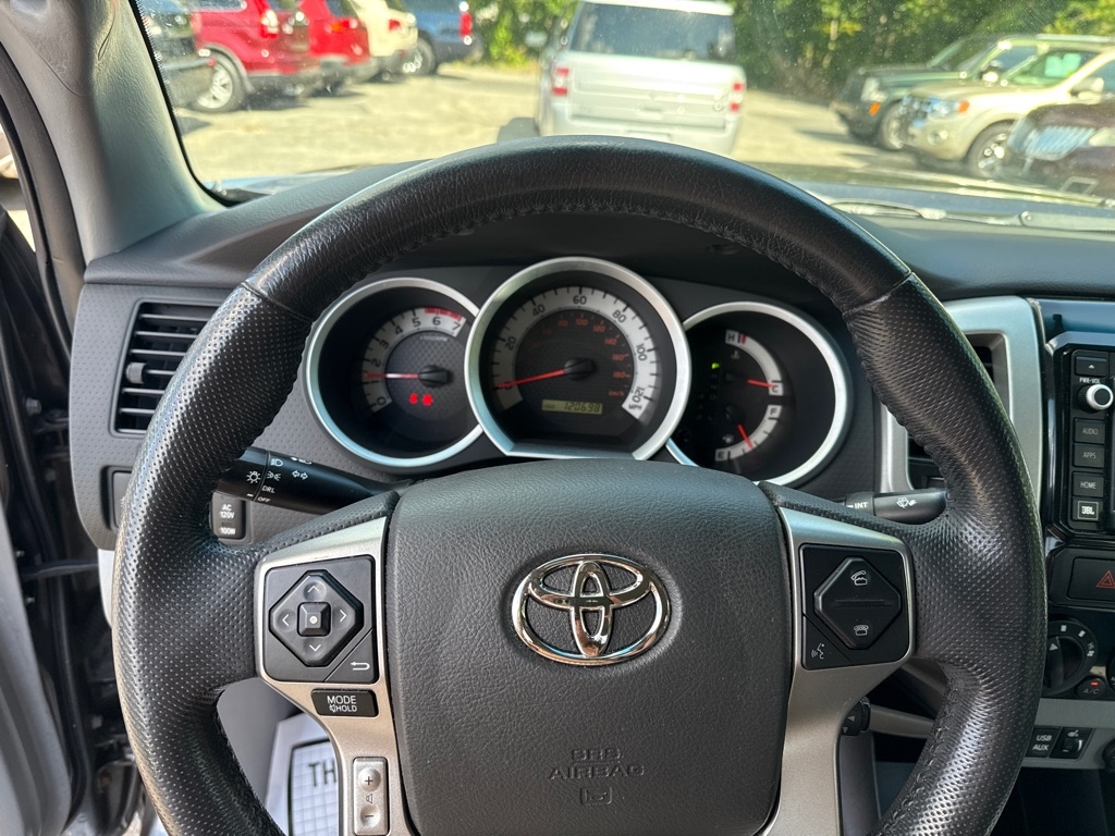 Toyota Tacoma Limited Double Cab V6 6AT 4WD 2015 Toyota Tacoma Limited Double Cab V6 6AT 4WD 2015