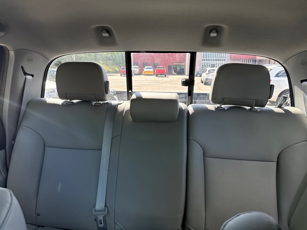 Toyota Tacoma Limited Double Cab V6 6AT 4WD 2015 Toyota Tacoma Limited Double Cab V6 6AT 4WD 2015