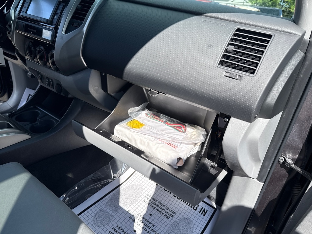 Toyota Tacoma Limited Double Cab V6 6AT 4WD 2015 Toyota Tacoma Limited Double Cab V6 6AT 4WD 2015