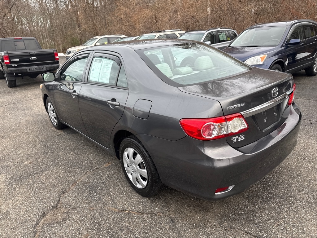 Toyota Corolla LE 4-Speed AT 2012