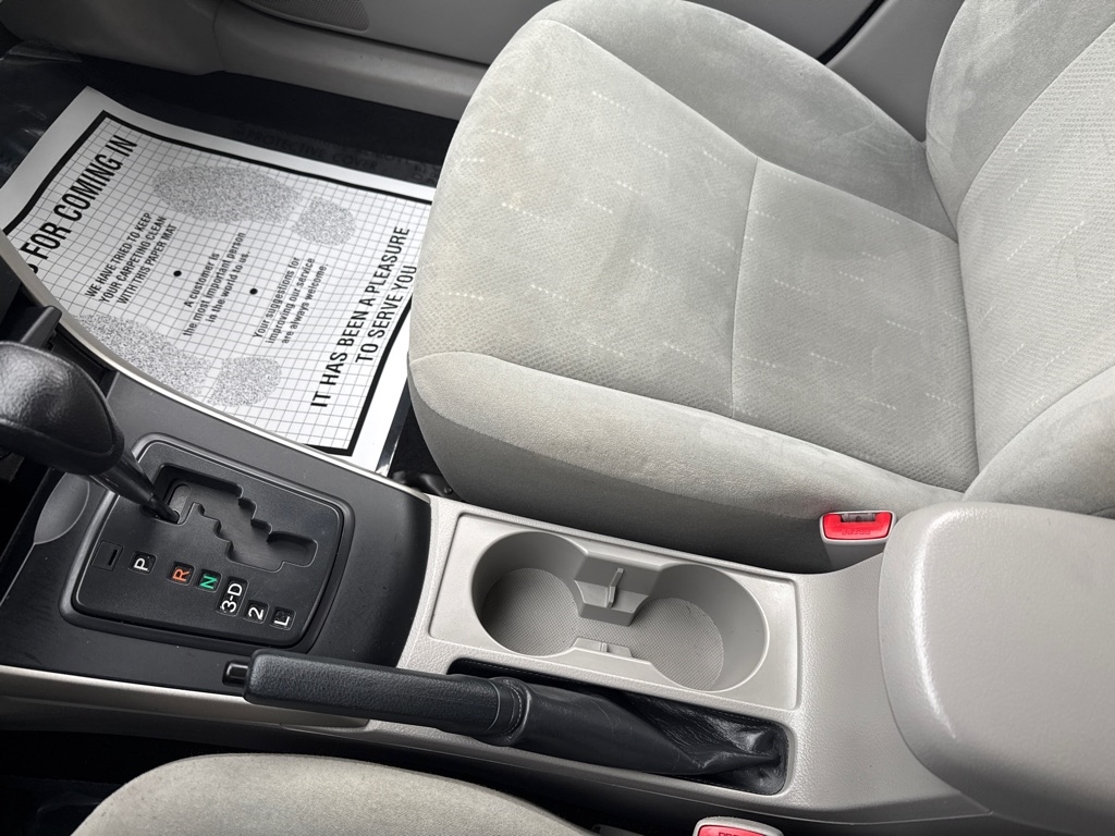 Toyota Corolla LE 4-Speed AT 2012