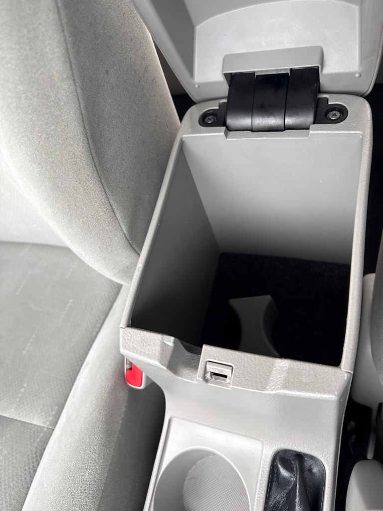 Toyota Corolla LE 4-Speed AT 2012