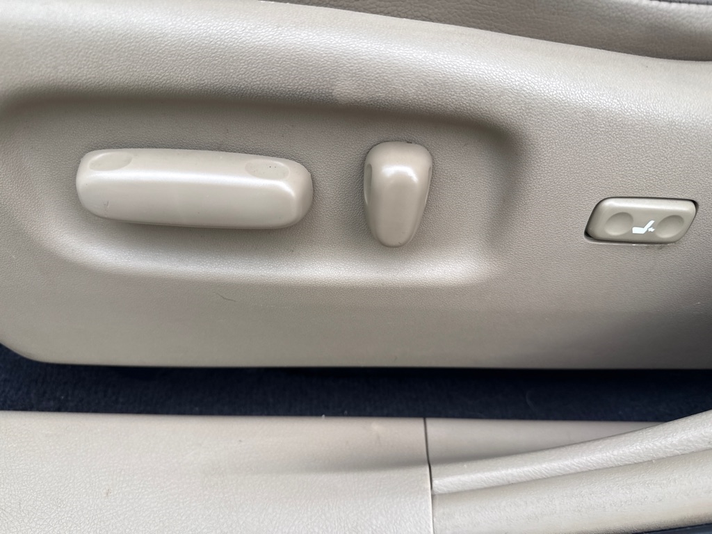 Toyota Highlander 4dr V6 4WD Sport w/3rd Row (Natl) 2013