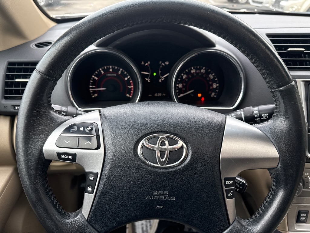 Toyota Highlander 4dr V6 4WD Sport w/3rd Row (Natl) 2013