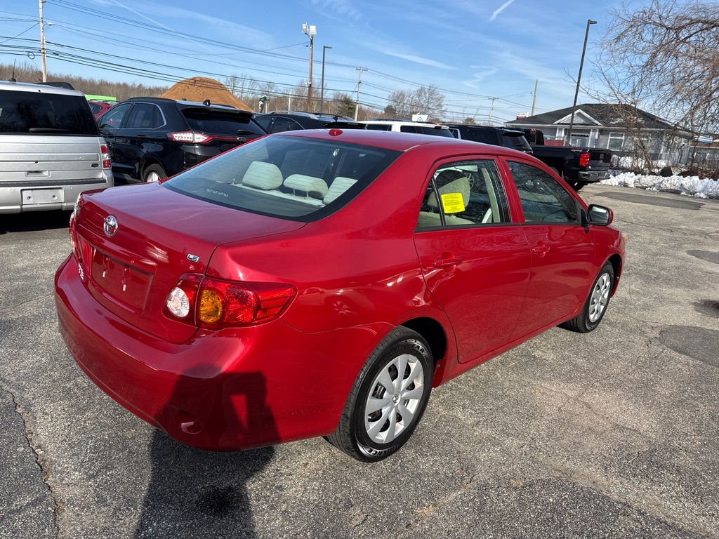 Toyota Corolla LE 4-Speed AT 2010