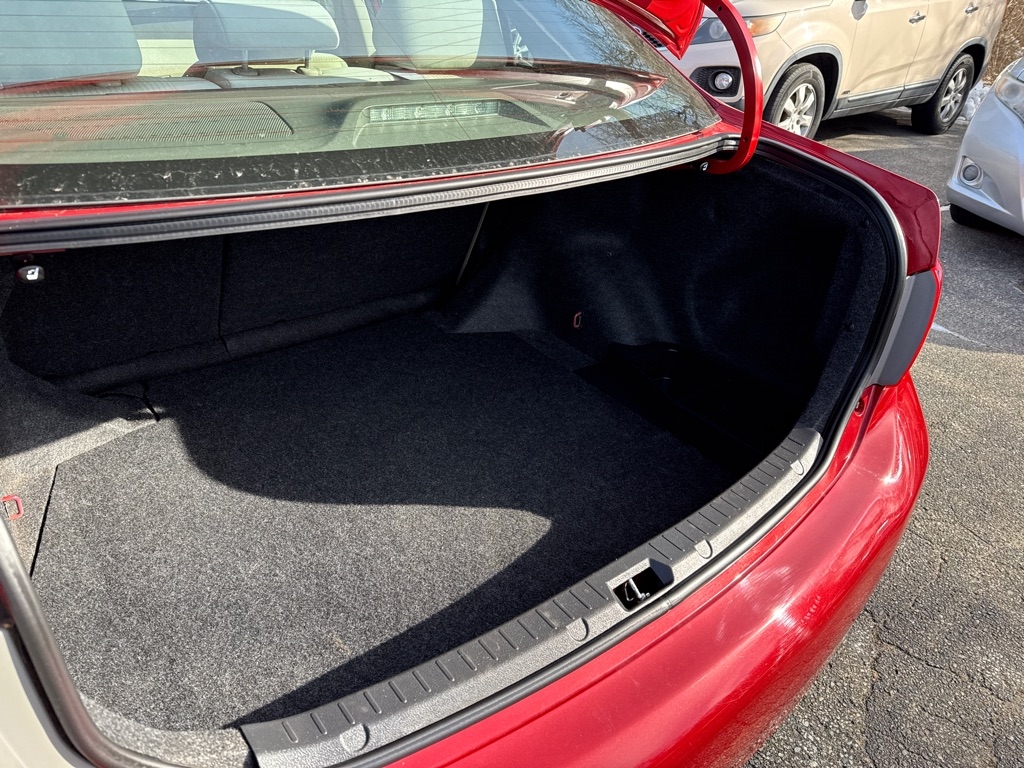 Toyota Corolla LE 4-Speed AT 2010