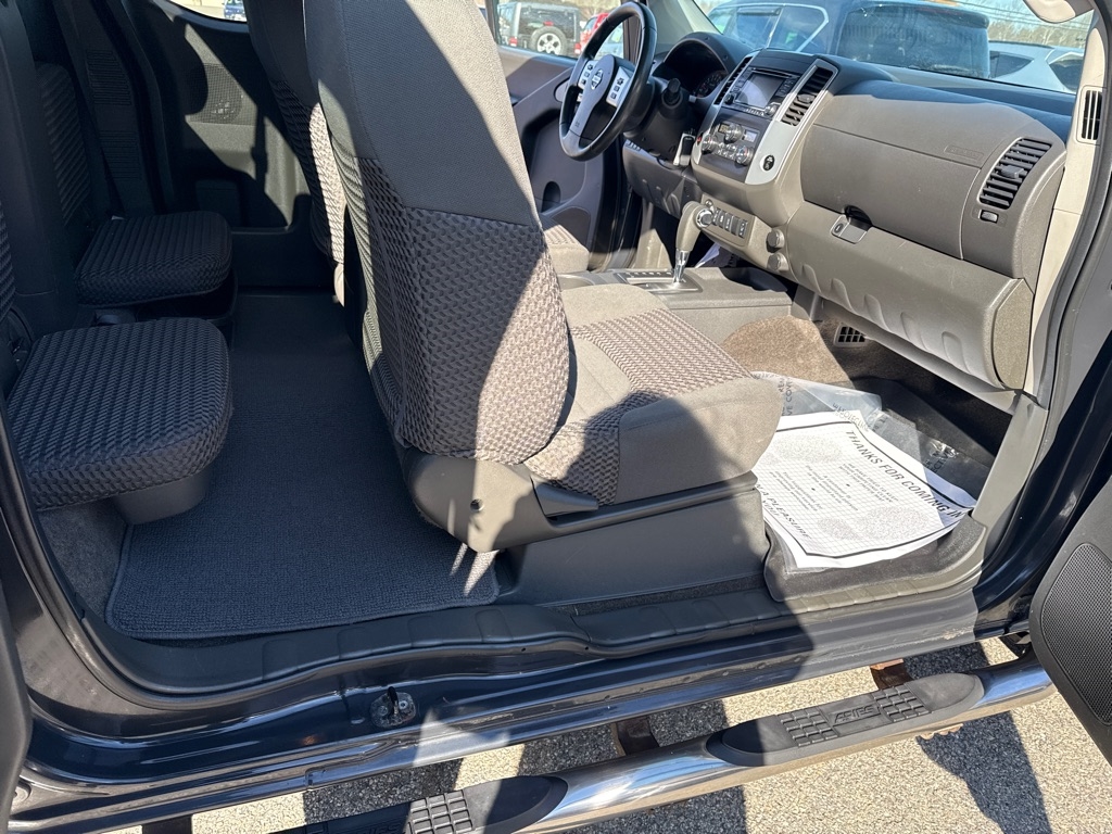 Nissan Frontier SV King Cab 4WD at 2015